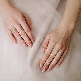 Beautiful Cluster Muscle Ladies Ring (LR14315)
